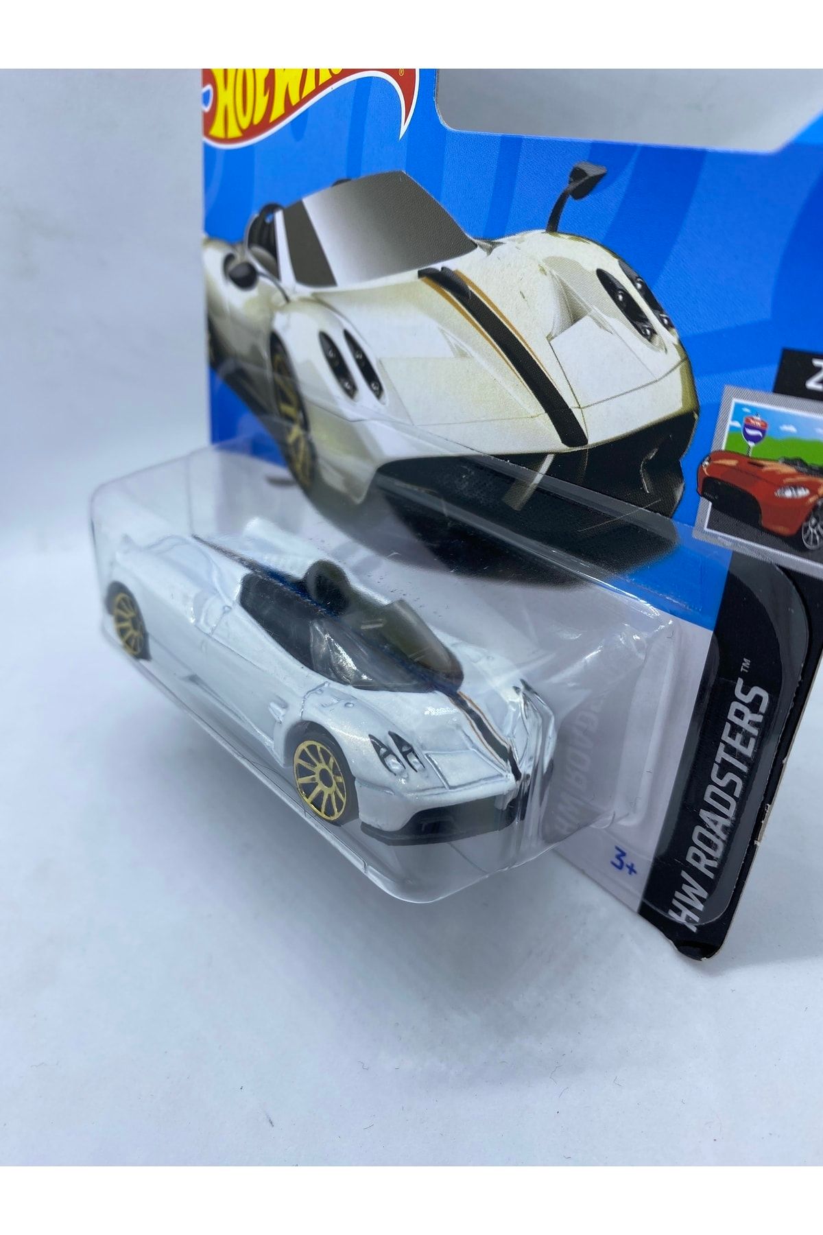 `17 Pagani Huayra Roadster Beyaz `17 Pagani Huayra Roadster Beyaz