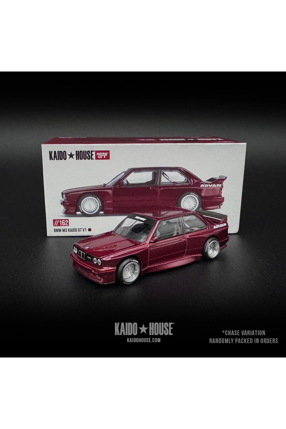 Mini GT 1:64 Kaido House BMW M3 (E30) GT V1 – Calypso Kırmızı Diecast Model Araba Mini GT 1:64 Kaido House BMW M3 (E30) GT V1 – Calypso Kırmızı Diecast Model Araba