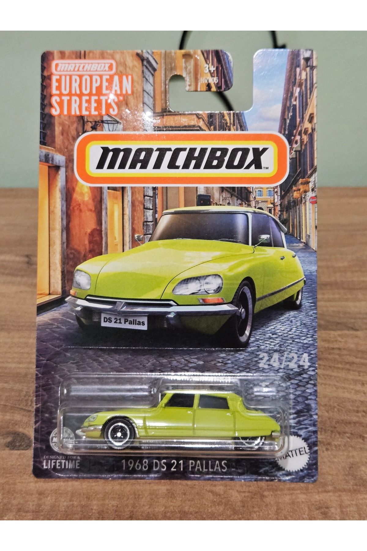 Matchbox European Streets 1968 DS 21 Pallas Matchbox European Streets 1968 DS 21 Pallas