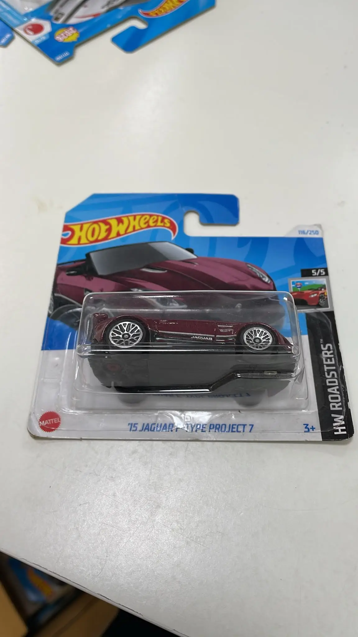 Outlet Hot Wheels '15 Jaguar F-Type Project 7 HW Roadsters 2025 – Karton Hasarlı