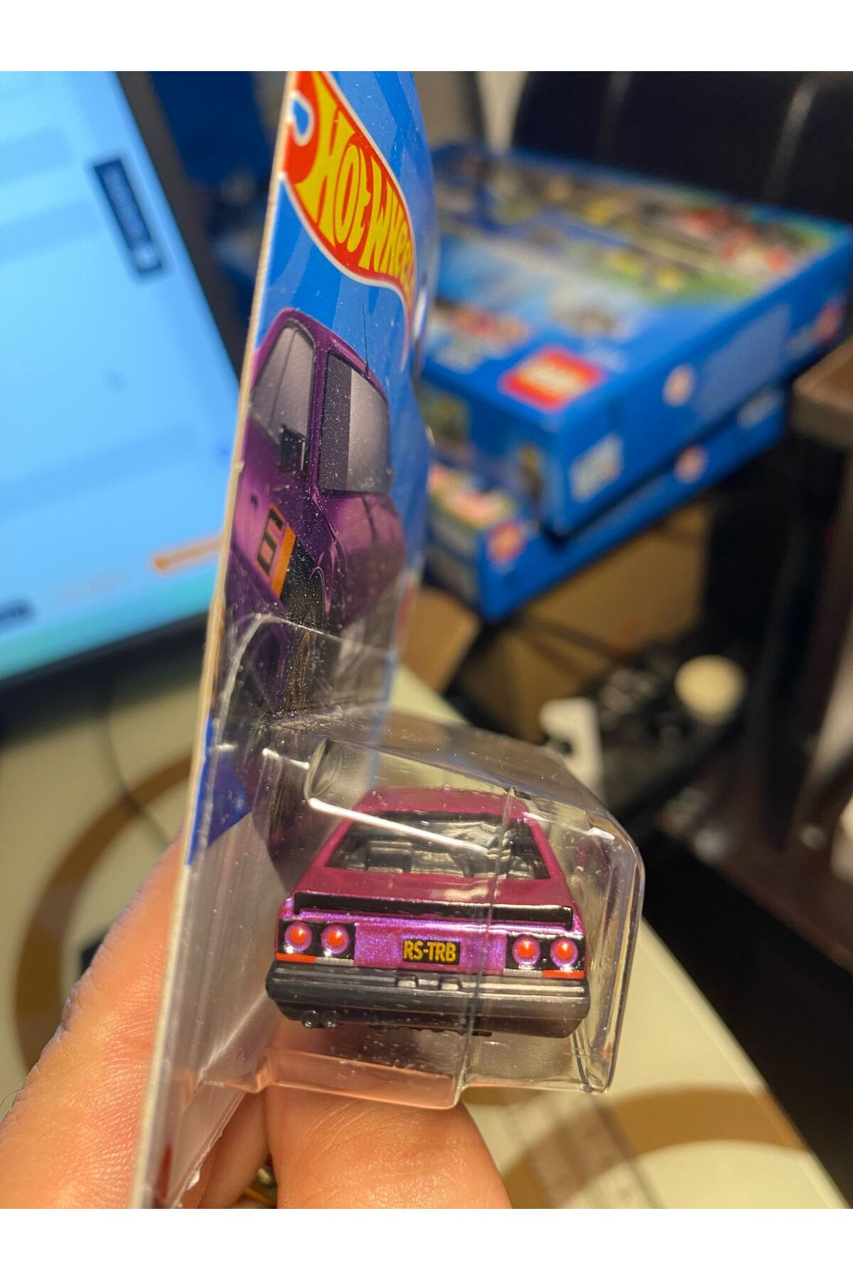 Hot Wheels Tekli Arabalar NISSAN SKYLINE RS (KDR30) (NADİR BULUNUR KOLEKSİYONLUK) Hot Wheels Tekli Arabalar NISSAN SKYLINE RS (KDR30) (NADİR BULUNUR KOLEKSİYONLUK)